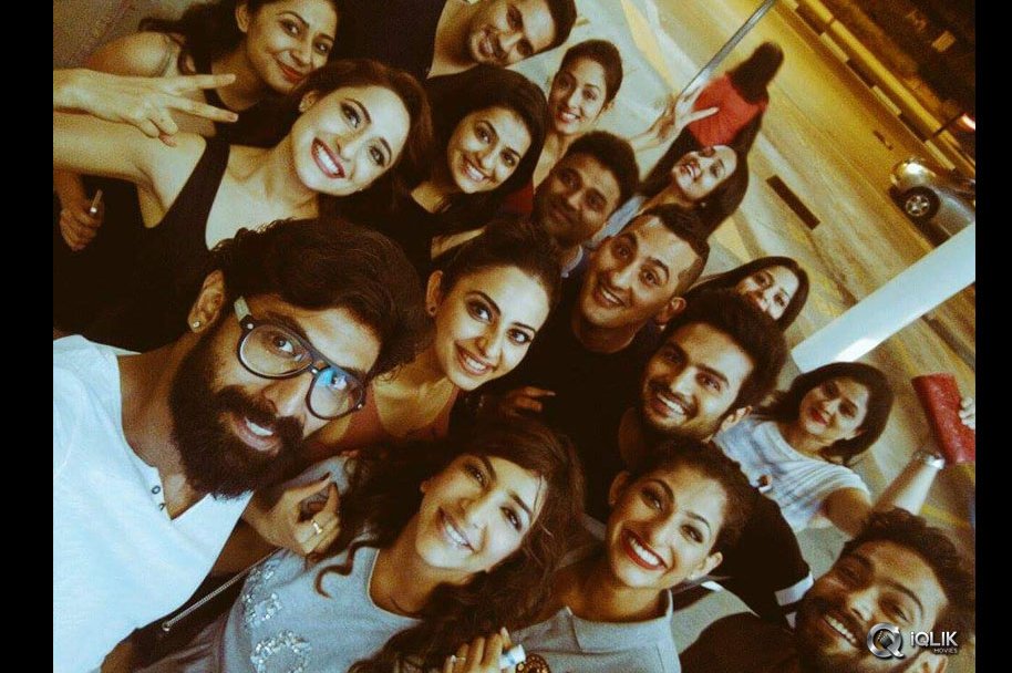 Celebs-at-SIIMA-2016-in-Singapore